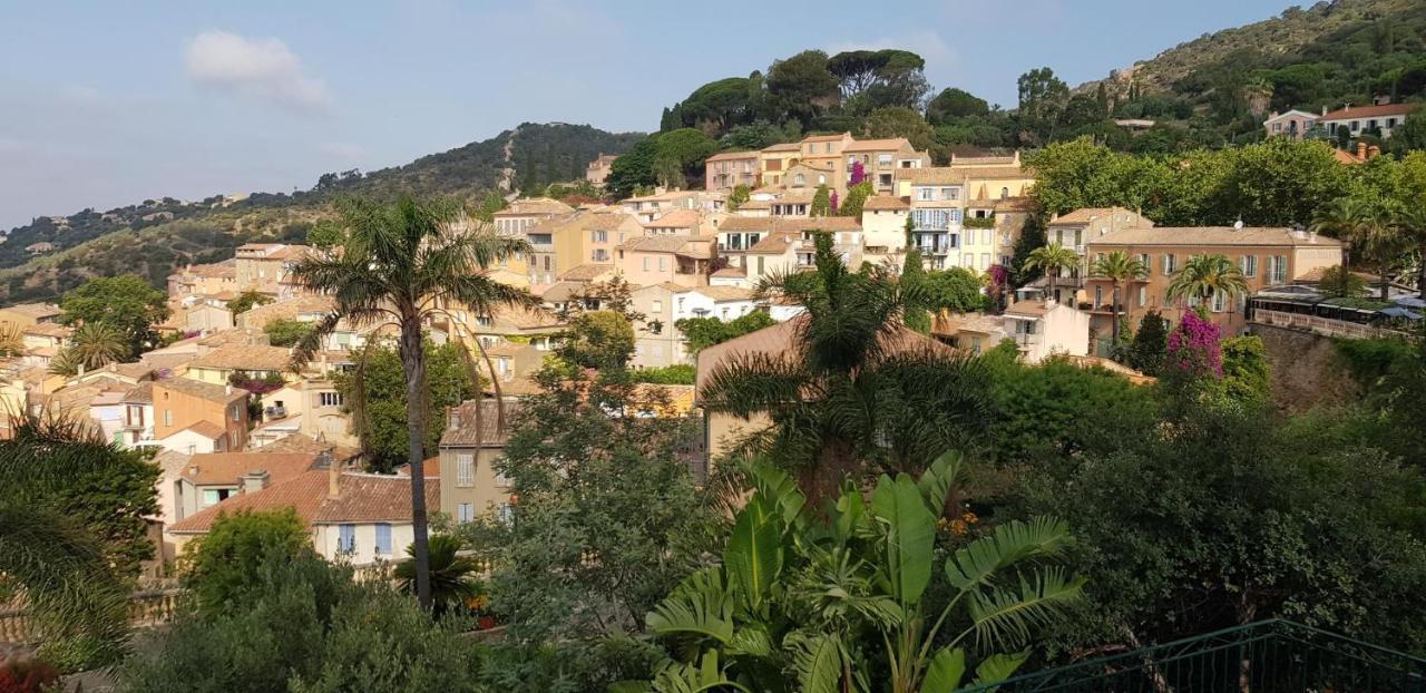 L'Odyssee Provencale, Un Duplex De Charme De 2 Chambres Au Pied Du Village Medieval De Bormes-Les-Mimosas, Offrant Des Prestations Haut De Gamme Et Une Superbe Vue Sur Le Massif Des Maures Eksteriør bilde