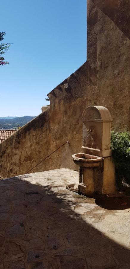 L'Odyssee Provencale, Un Duplex De Charme De 2 Chambres Au Pied Du Village Medieval De Bormes-Les-Mimosas, Offrant Des Prestations Haut De Gamme Et Une Superbe Vue Sur Le Massif Des Maures Eksteriør bilde